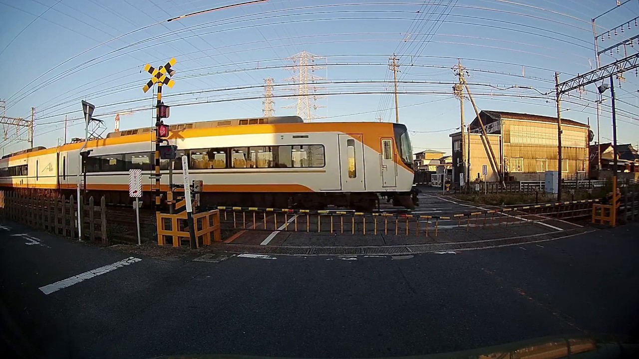 【近鉄電車】塩浜駅付近踏切特急電車通過【ドライブレコーダー撮影】