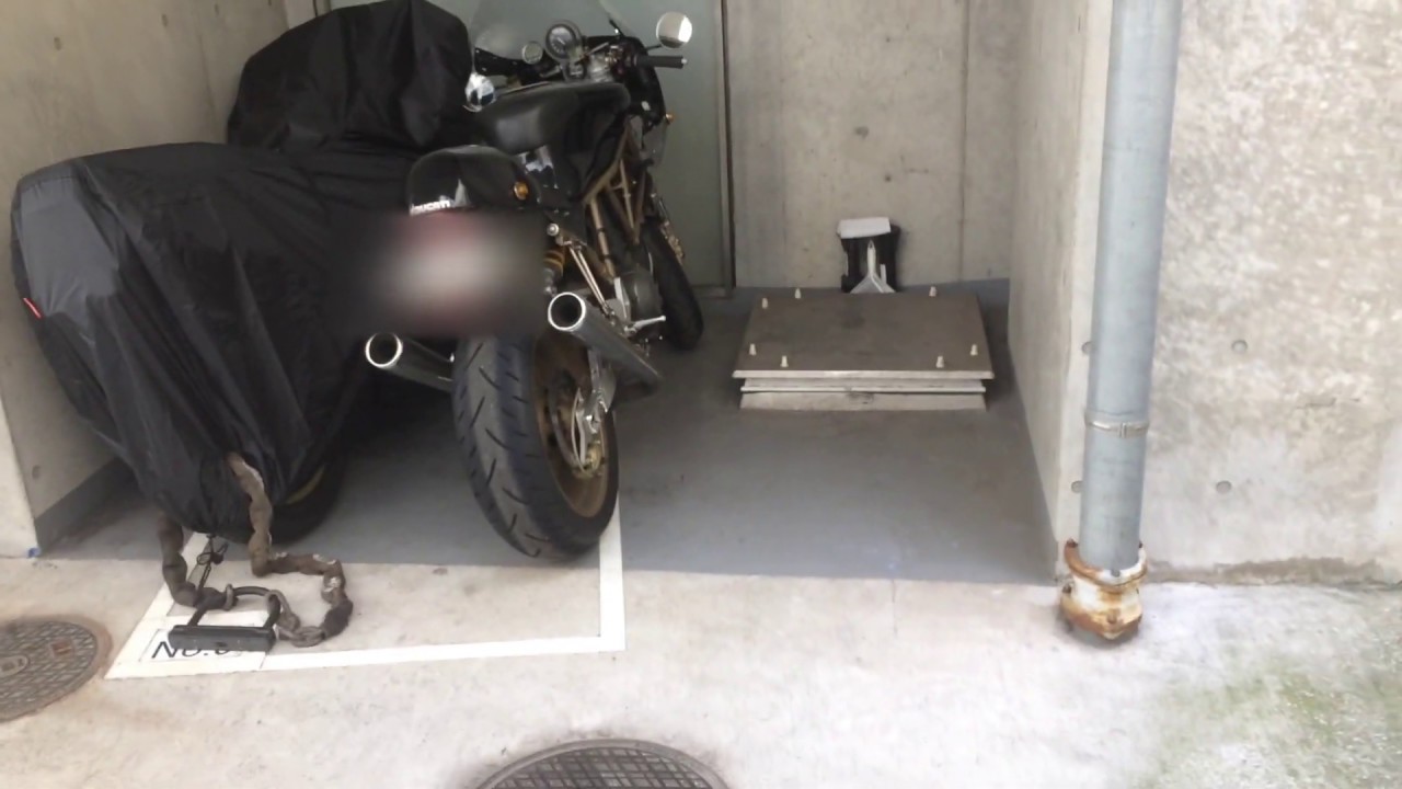 港区麻布台2丁目バイク駐車場