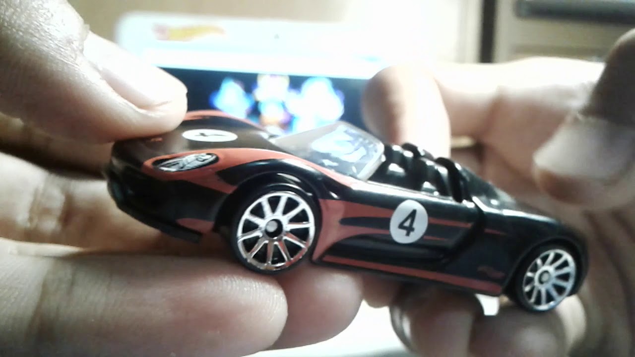 Hot Wheels Porsche 918 Spyder (2019 HW Roadster)