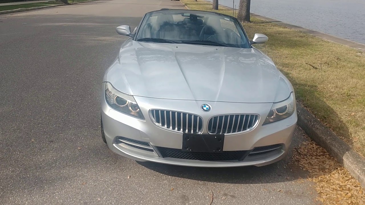 2012 BMW Z4 35i Roadster walk around